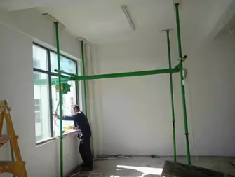 室內(nèi)吊裝使用四立柱直滑